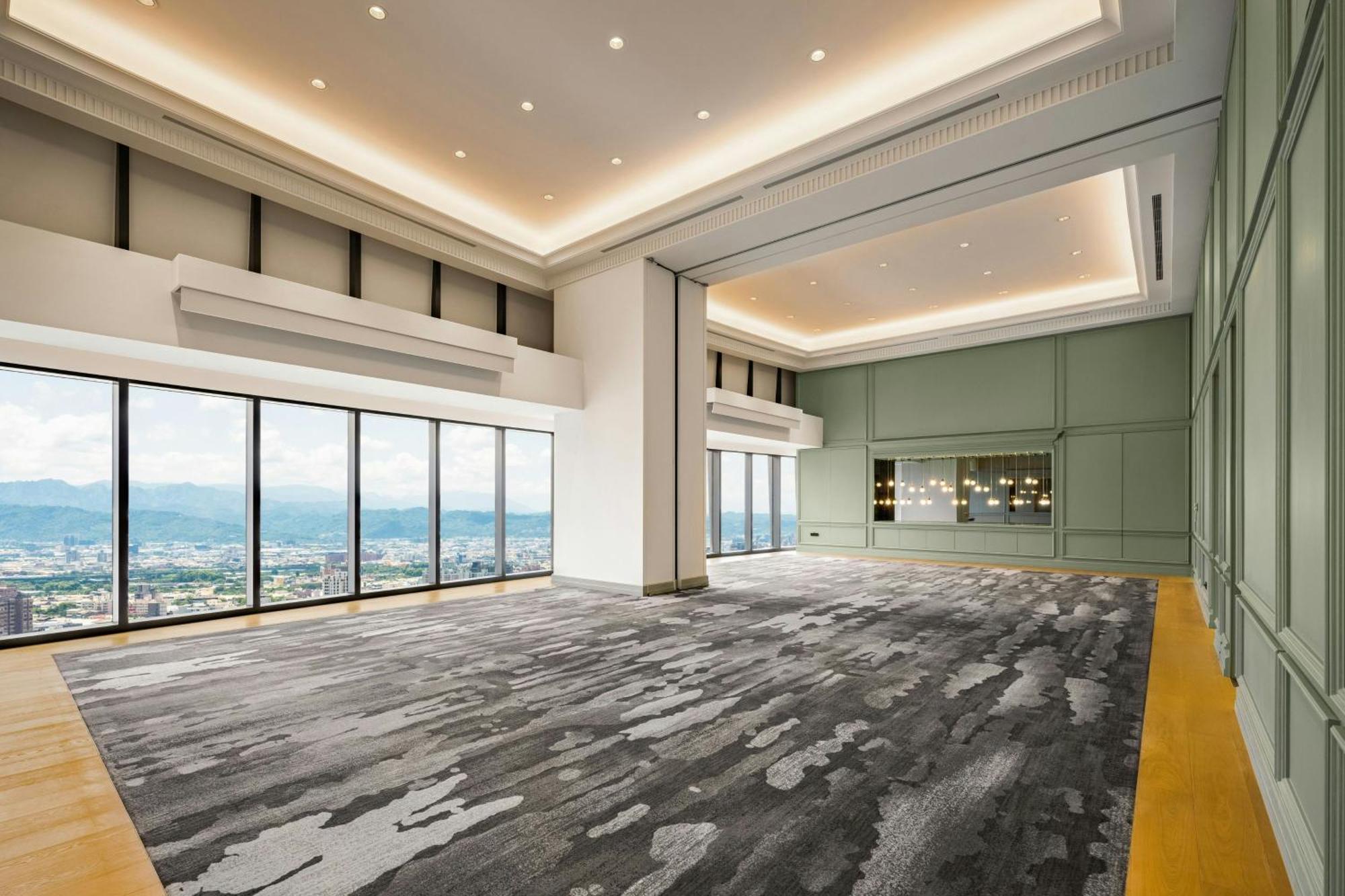 Le Meridien Taichung Eksteriør billede The 30th floor of the hotel
